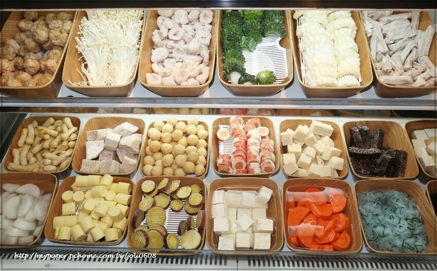 台灣火鍋第一品牌-肉多多火鍋桃園春日店大變身 超人氣排隊名店 "熟成肉肉元宇宙"菜單新上市 蔬食自助吧無限吃到飽