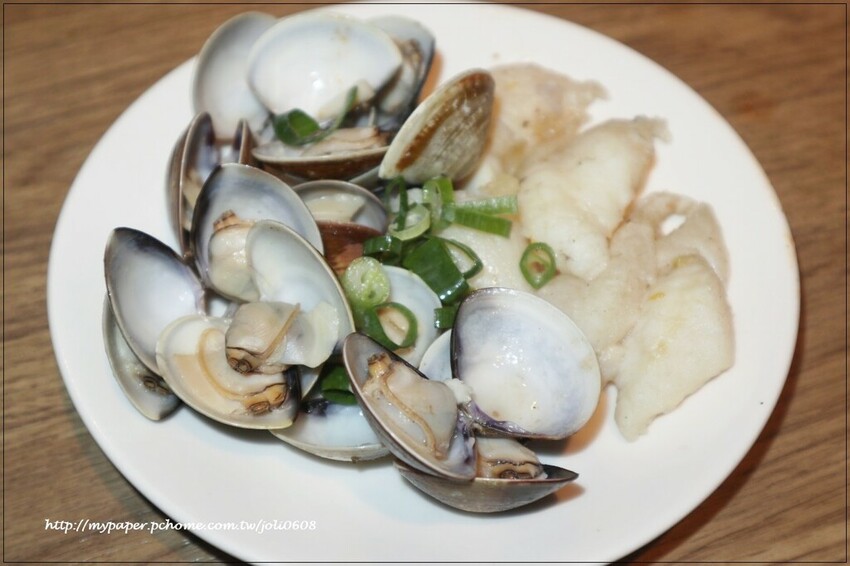 台灣火鍋第一品牌-肉多多火鍋桃園春日店大變身 超人氣排隊名店 "熟成肉肉元宇宙"菜單新上市 蔬食自助吧無限吃到飽