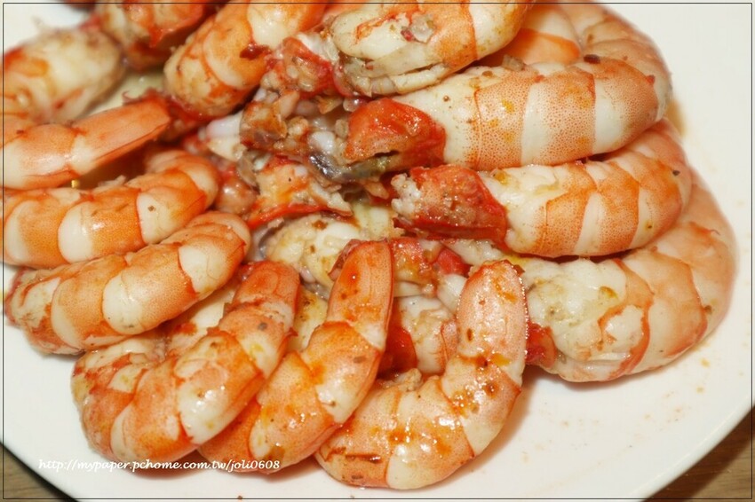 台灣火鍋第一品牌-肉多多火鍋桃園春日店大變身 超人氣排隊名店 "熟成肉肉元宇宙"菜單新上市 蔬食自助吧無限吃到飽