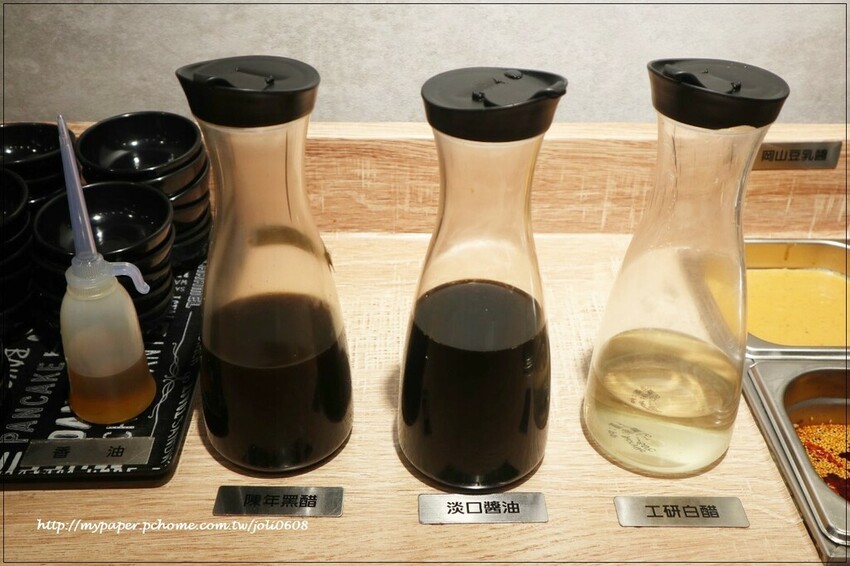 台灣火鍋第一品牌-肉多多火鍋桃園春日店大變身 超人氣排隊名店 "熟成肉肉元宇宙"菜單新上市 蔬食自助吧無限吃到飽