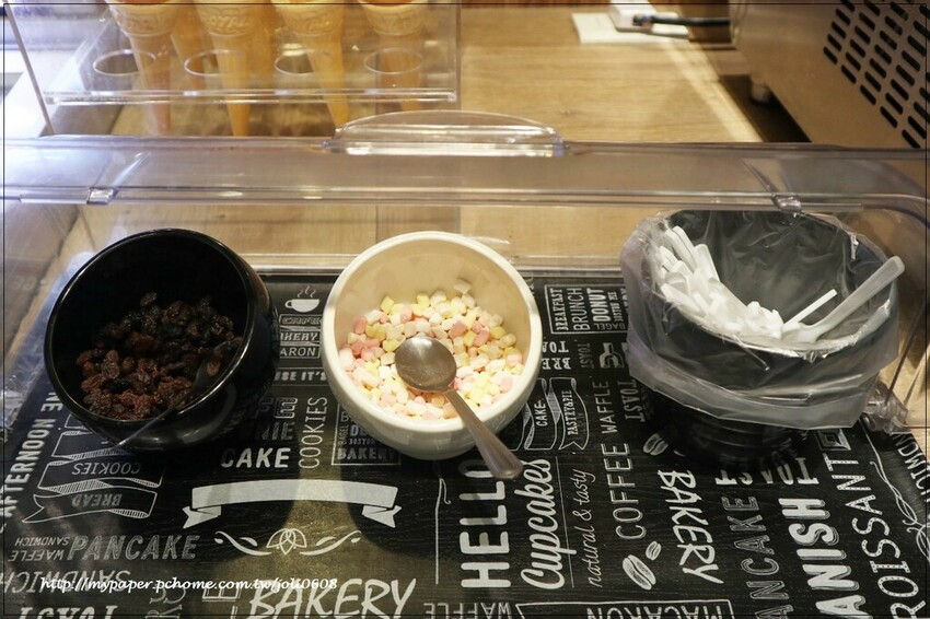 台灣火鍋第一品牌-肉多多火鍋桃園春日店大變身 超人氣排隊名店 "熟成肉肉元宇宙"菜單新上市 蔬食自助吧無限吃到飽