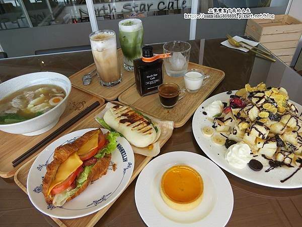 台中南屯咖啡廳【北極星品啡】唯一一間結合畫廊的文藝咖啡廳 以公益起點 幫助年輕學子一展長才