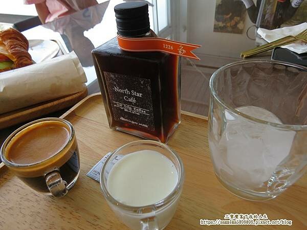 台中南屯咖啡廳【北極星品啡】唯一一間結合畫廊的文藝咖啡廳 以公益起點 幫助年輕學子一展長才