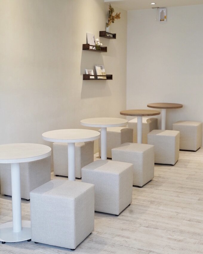 【新竹美食】台北小有名的「玖仰茶食文化」插旗新竹大遠百啦!韓系內用空間、用餐不限時、提供插座及免費Wifi、餐點平價!激推細緻滑嫩的慢熟焦糖布丁~ - 阿華田的美食日記