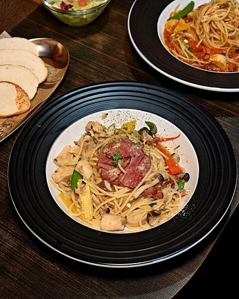 義食光∥左營區美食∥巷弄裡藏著歐風義式料理∥薄餅、燉飯、義大利麵還有隱藏版限定料理都不可錯過