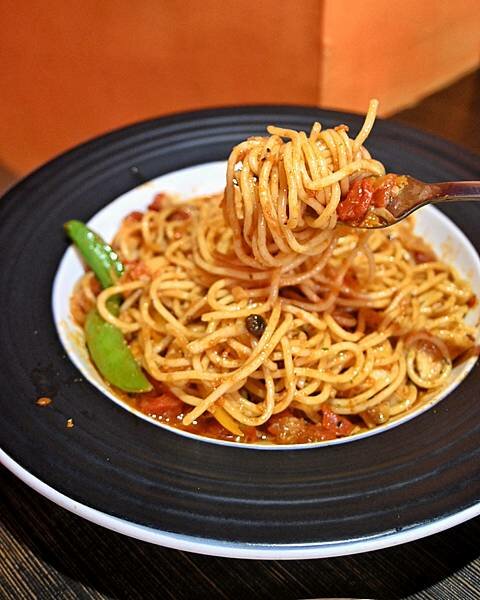 義食光∥左營區美食∥巷弄裡藏著歐風義式料理∥薄餅、燉飯、義大利麵還有隱藏版限定料理都不可錯過