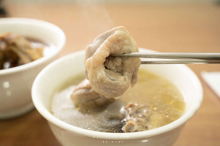 中山區美食|華燈初上拍攝地點大公開!2022台北條通商圈一日遊懶人包~必訪5間特色餐廳,無飲、麗姐麻油雞、