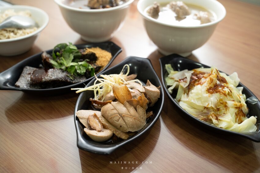 中山區美食|華燈初上拍攝地點大公開!2022台北條通商圈一日遊懶人包~必訪5間特色餐廳,無飲、麗姐麻油雞、