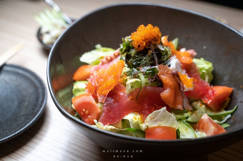 中山區美食|華燈初上拍攝地點大公開!2022台北條通商圈一日遊懶人包~必訪5間特色餐廳,無飲、麗姐麻油雞、