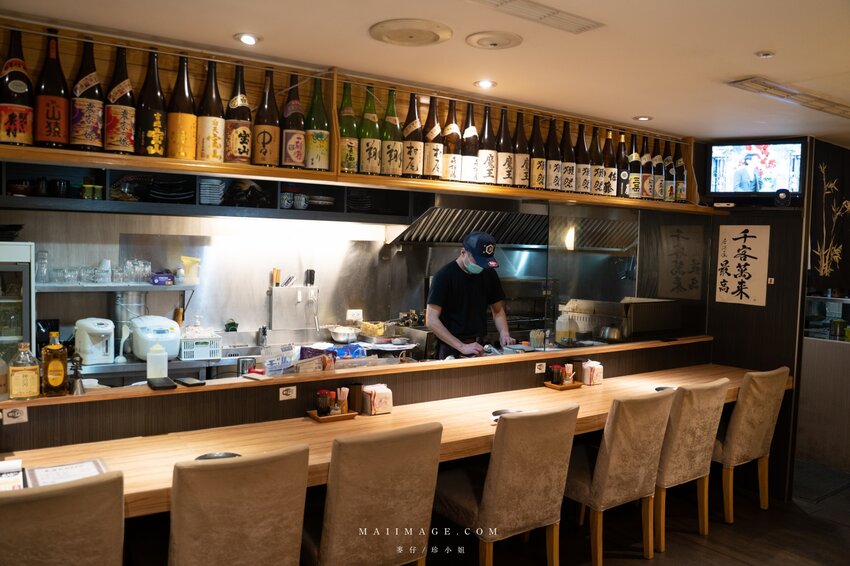 中山區美食|華燈初上拍攝地點大公開!2022台北條通商圈一日遊懶人包~必訪5間特色餐廳,無飲、麗姐麻油雞、