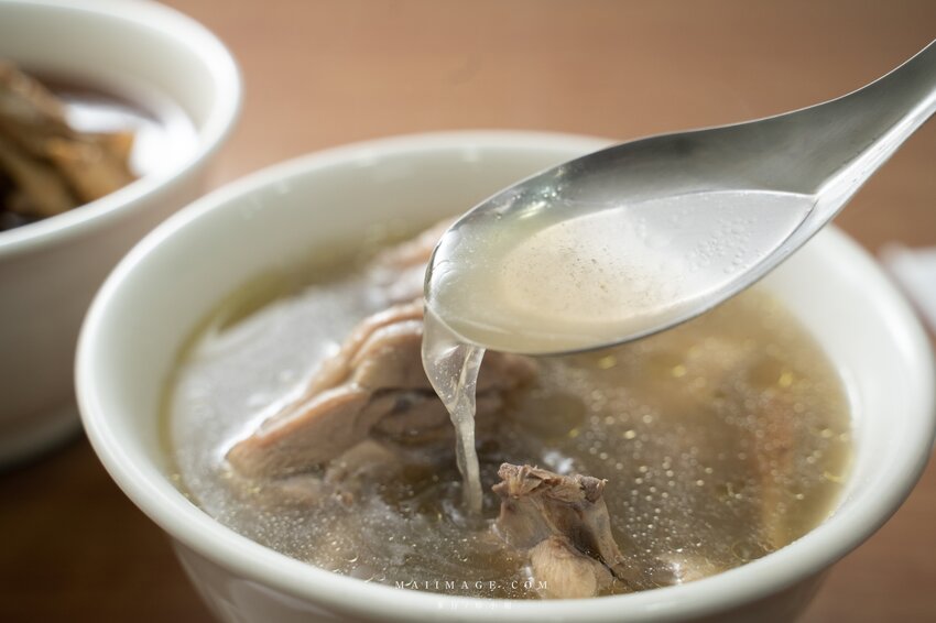 中山區美食|華燈初上拍攝地點大公開!2022台北條通商圈一日遊懶人包~必訪5間特色餐廳,無飲、麗姐麻油雞、