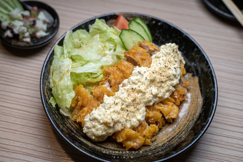 中山區美食|華燈初上拍攝地點大公開!2022台北條通商圈一日遊懶人包~必訪5間特色餐廳,無飲、麗姐麻油雞、