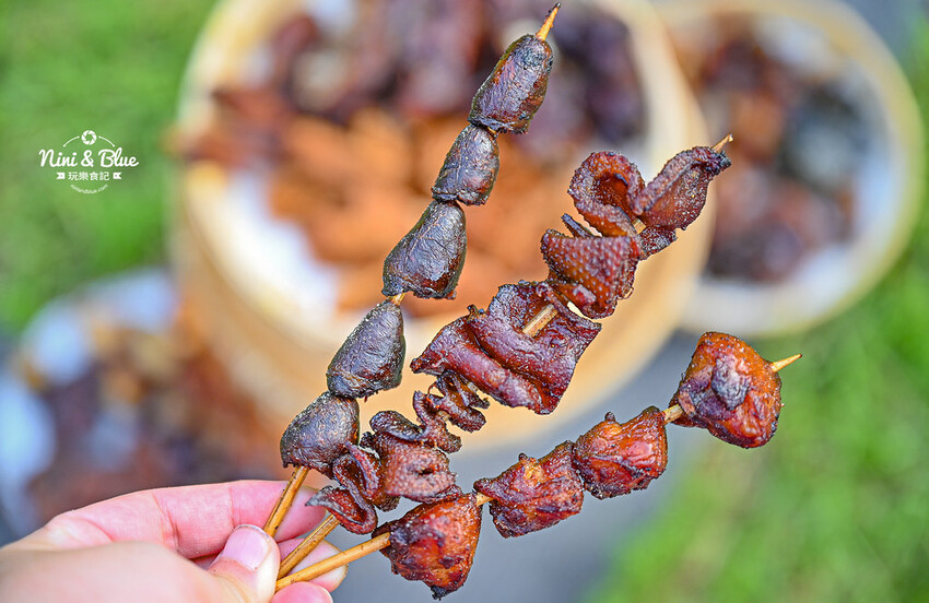 台中東山鴨頭，近30種食材先滷後炸，推薦必點超酥脆的招牌豆皮 -妮妮布魯