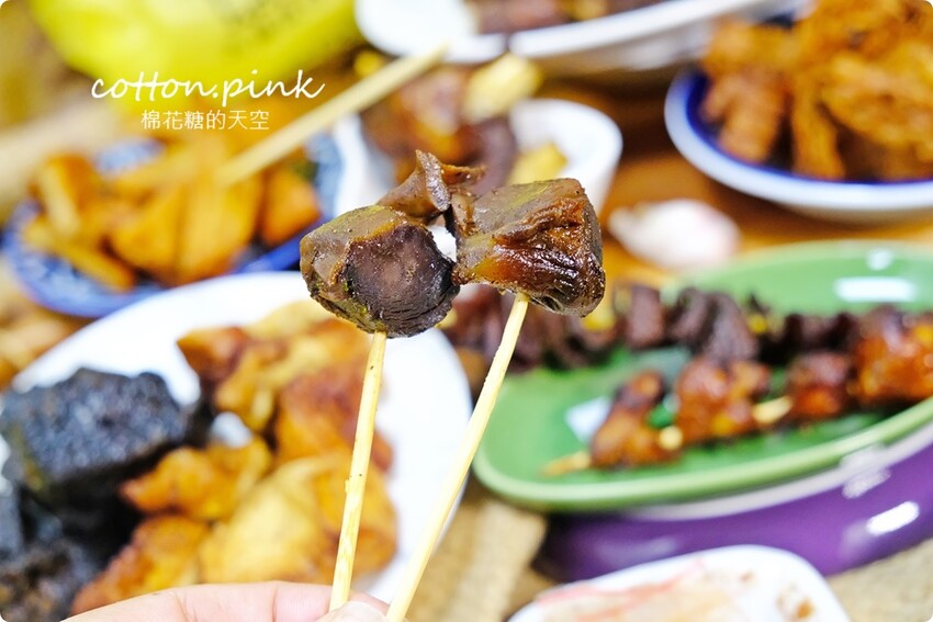 台中東山鴨頭推這家！忠孝夜市旁小路珍東山鴨頭開攤訂單就接不完 - 棉花糖的天空