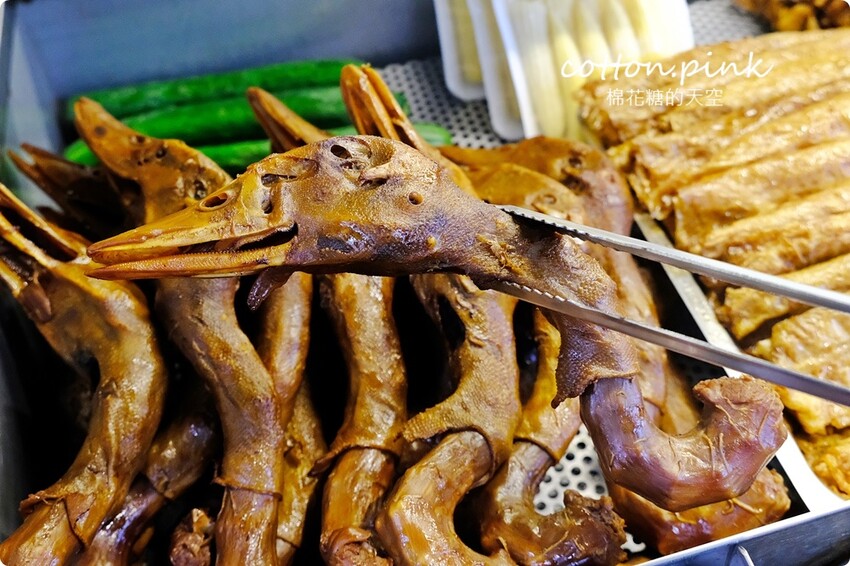 台中東山鴨頭推這家！忠孝夜市旁小路珍東山鴨頭開攤訂單就接不完 - 棉花糖的天空