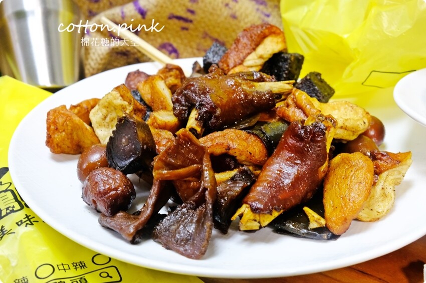 台中東山鴨頭推這家！忠孝夜市旁小路珍東山鴨頭開攤訂單就接不完 - 棉花糖的天空