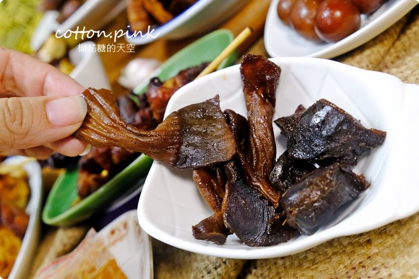 台中東山鴨頭推這家！忠孝夜市旁小路珍東山鴨頭開攤訂單就接不完 - 棉花糖的天空