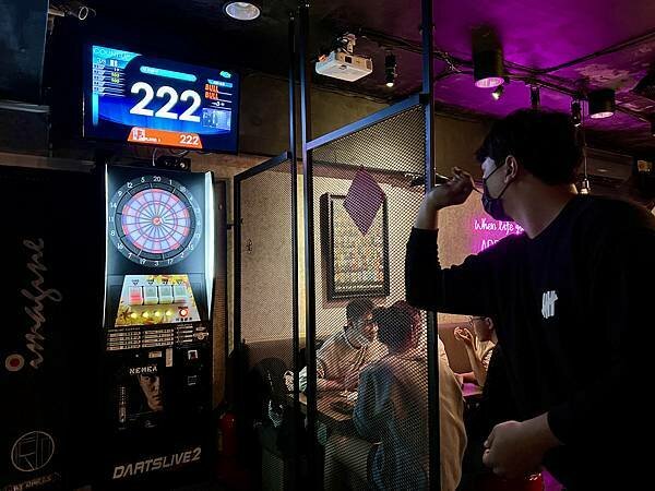[西門美食] RayDarts 飛鏢運動酒吧 神仙系調酒+餐酒美食 #台北萬華區西門町酒吧/餐酒館 @蛋寶趴趴go