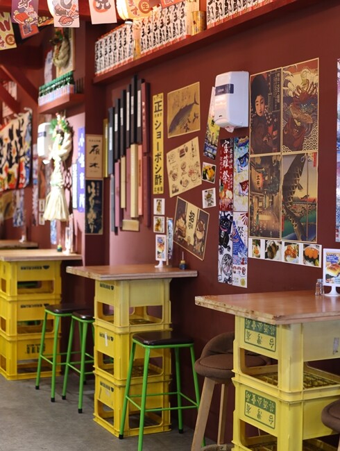 【台中食記】東區鄰近樂成宮超浮誇日料『金衛亭浮誇壽司首代目』裝潢讓你一秒飛日本，五千多則GOOGLE評價4.