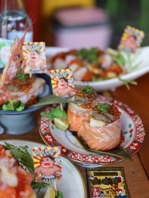 【台中食記】東區鄰近樂成宮超浮誇日料『金衛亭浮誇壽司首代目』裝潢讓你一秒飛日本，五千多則GOOGLE評價4.