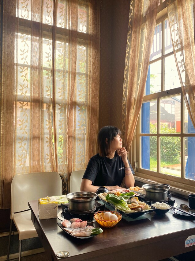 [台中豐原] 覓湯庭園鍋物｜隱身在巷弄內的日式建築｜一秒進入湯婆婆油屋｜豐原親子餐廳｜全豐原最大的兒童遊戲沙坑｜內附菜單 - 萍姐愛分享