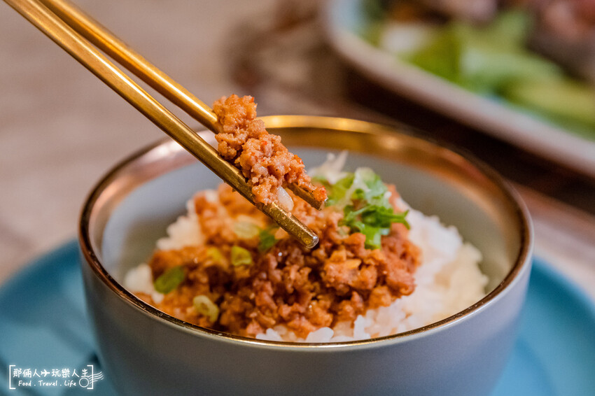 嚮辣和牛麻辣鍋來台中插旗了,和牛吃到飽竟然千元有找!!!