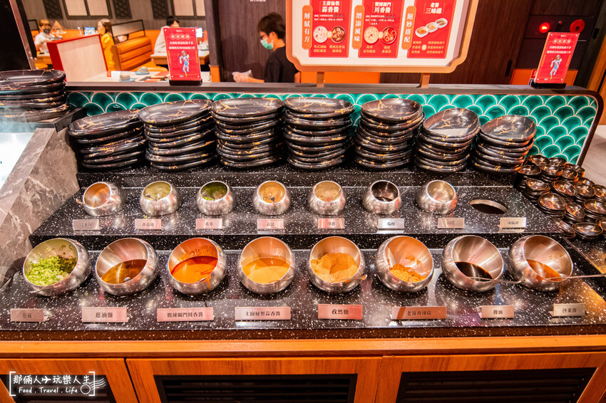 嚮辣和牛麻辣鍋來台中插旗了,和牛吃到飽竟然千元有找!!!