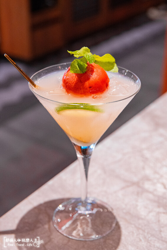 嚮辣和牛麻辣鍋來台中插旗了,和牛吃到飽竟然千元有找!!!