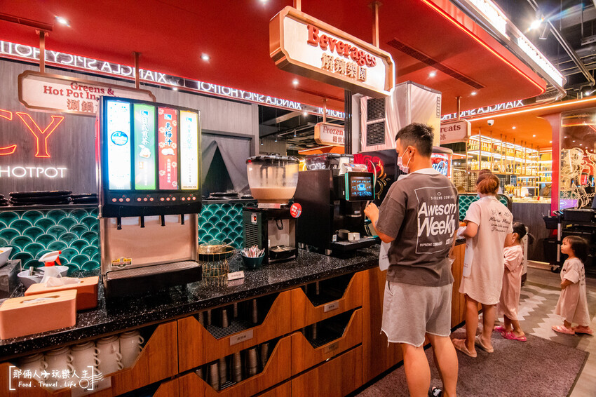 嚮辣和牛麻辣鍋來台中插旗了,和牛吃到飽竟然千元有找!!!