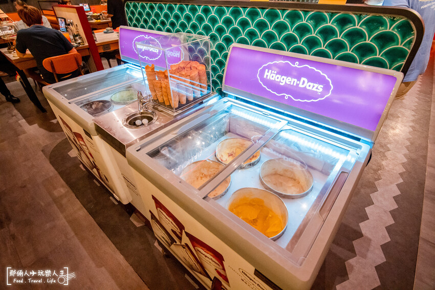 嚮辣和牛麻辣鍋來台中插旗了,和牛吃到飽竟然千元有找!!!