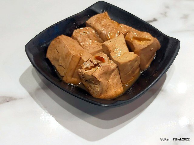 「老先覺土城火鍋店」(Hot pot store), Tushen area, HsinPei city, Taiwan, SJKen, Feb 13, 2022.