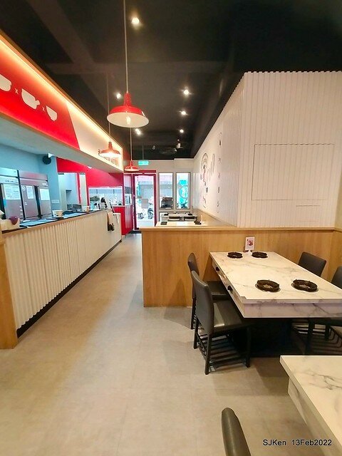 「老先覺土城火鍋店」(Hot pot store), Tushen area, HsinPei city, Taiwan, SJKen, Feb 13, 2022.