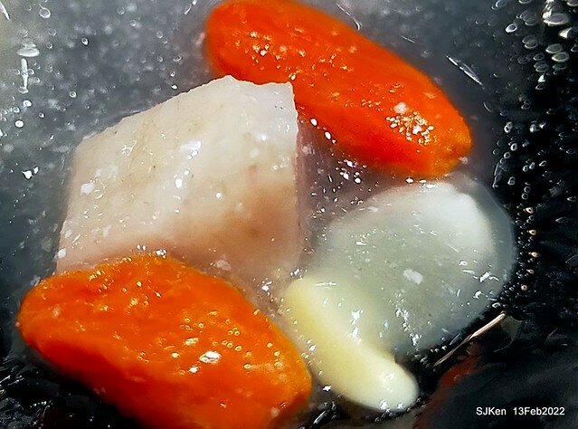 「老先覺土城火鍋店」(Hot pot store), Tushen area, HsinPei city, Taiwan, SJKen, Feb 13, 2022.