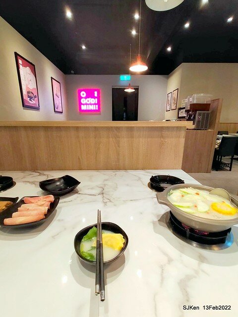 「老先覺土城火鍋店」(Hot pot store), Tushen area, HsinPei city, Taiwan, SJKen, Feb 13, 2022.