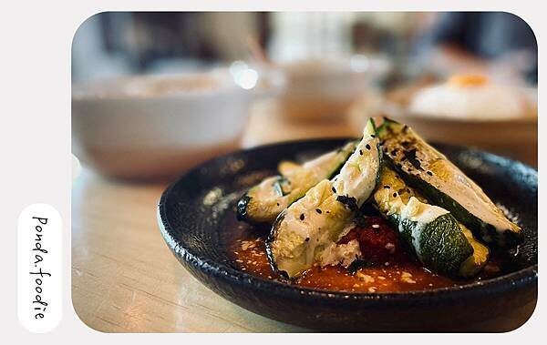 新築窟 | 新竹超美日式翻新老宅，一品亞洲創意蔬食料理~!