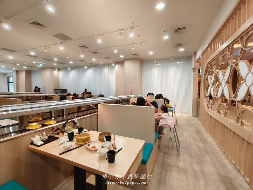 台南。歸仁》聚豐樓(台灣新知味)(台南三井店)可愛的子彈列車送餐