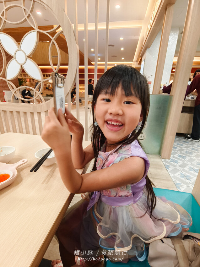 台南。歸仁》聚豐樓(台灣新知味)(台南三井店)可愛的子彈列車送餐