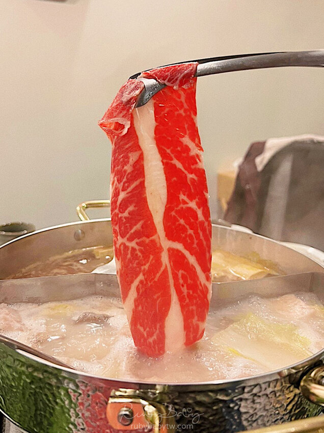 【食記】【台北大安】明星藝人都愛!飄香40年老饕推薦|黑武士麻辣火鍋