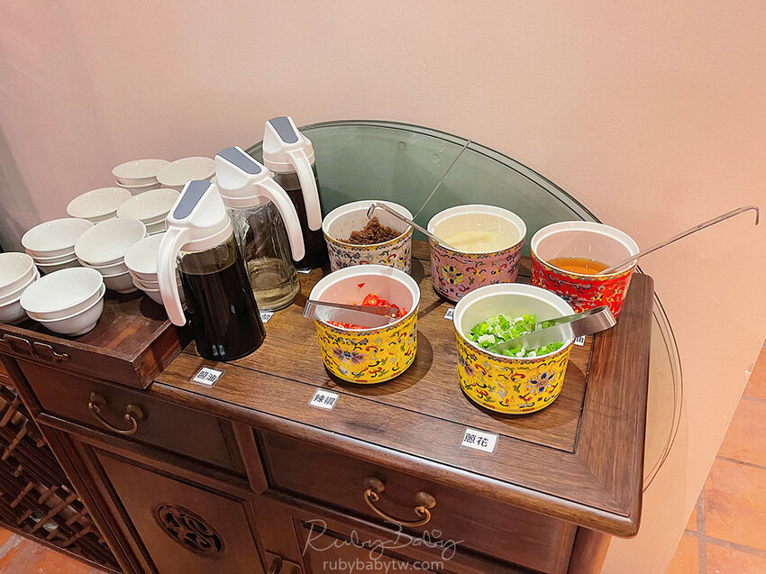 【食記】【台北大安】明星藝人都愛!飄香40年老饕推薦|黑武士麻辣火鍋