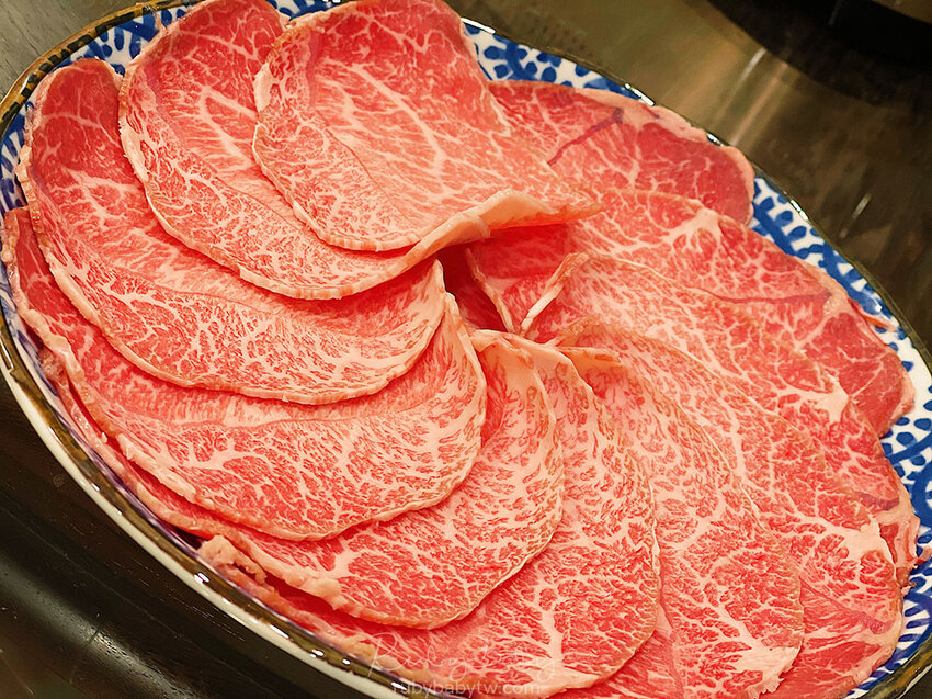 【食記】【台北大安】明星藝人都愛!飄香40年老饕推薦|黑武士麻辣火鍋