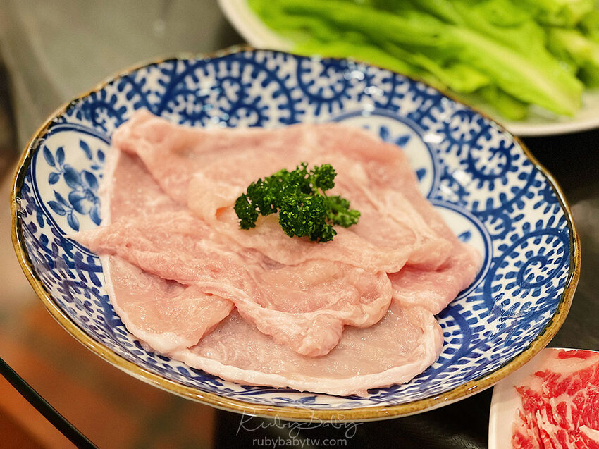 【食記】【台北大安】明星藝人都愛!飄香40年老饕推薦|黑武士麻辣火鍋