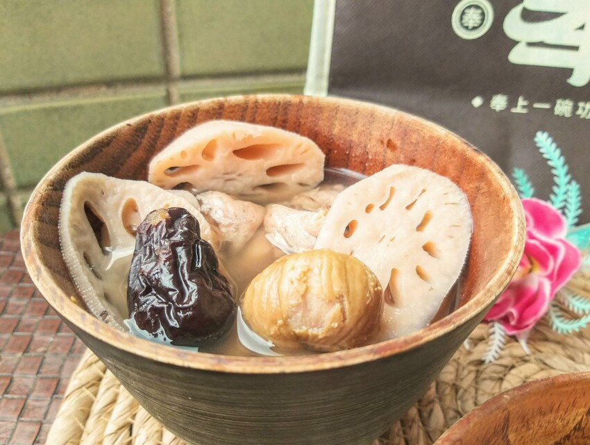 【美食】奉湯「基礎養生燉湯六包組合」開箱,港式燉湯推薦、台中