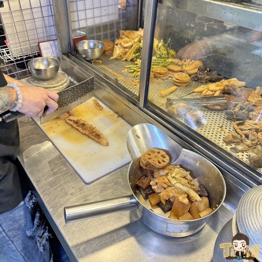 新竹縣竹北市竹北超高人氣的秘醬滷味搬家囉！ 被網友評選全台最強冷滷味連鎖品牌就是這一家！ 濃郁醬香冷滷味讓人一吃難忘！ (菜單營業時間地址電話) - 跟著踢小米吃喝玩樂趣