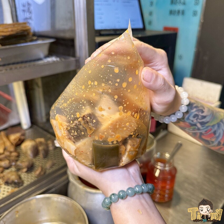 新竹縣竹北市竹北超高人氣的秘醬滷味搬家囉！ 被網友評選全台最強冷滷味連鎖品牌就是這一家！ 濃郁醬香冷滷味讓人一吃難忘！ (菜單營業時間地址電話) - 跟著踢小米吃喝玩樂趣