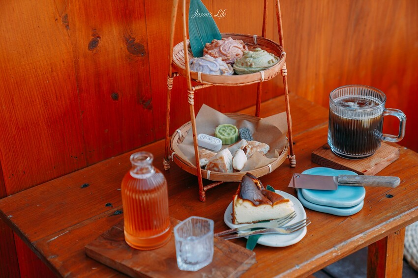 【南投魚池｜美食】湖の怪物。日月潭下午茶推薦，三隻湖怪紅龜粿討喜好吃，日式建築好拍