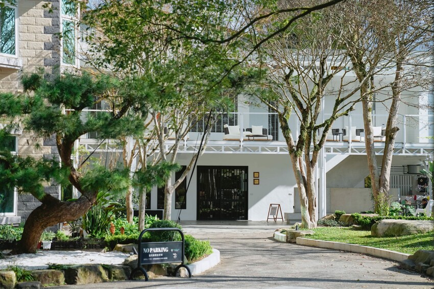 【南投魚池｜美食】湖の怪物。日月潭下午茶推薦，三隻湖怪紅龜粿討喜好吃，日式建築好拍