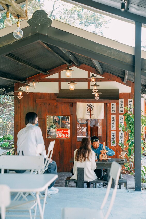 【南投魚池｜美食】湖の怪物。日月潭下午茶推薦，三隻湖怪紅龜粿討喜好吃，日式建築好拍