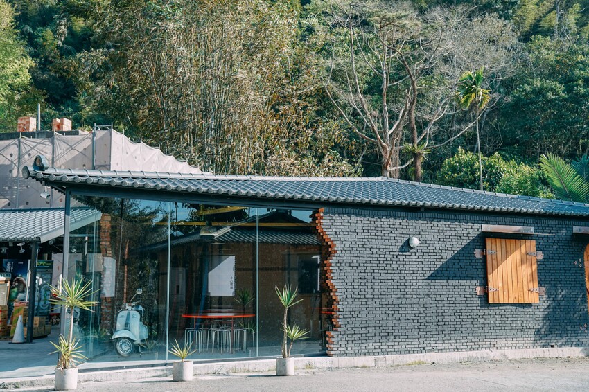 【南投魚池｜美食】湖の怪物。日月潭下午茶推薦，三隻湖怪紅龜粿討喜好吃，日式建築好拍