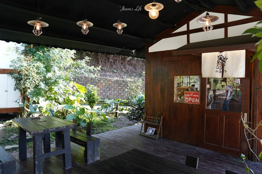 【南投魚池｜美食】湖の怪物。日月潭下午茶推薦，三隻湖怪紅龜粿討喜好吃，日式建築好拍