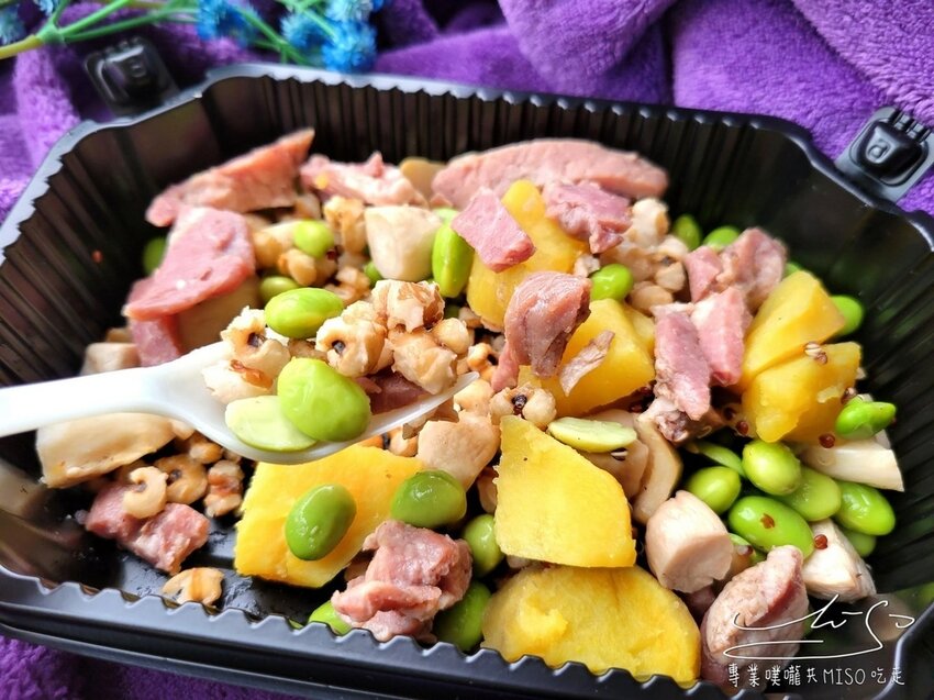 【東區沙拉】Just in Salad就是沙拉 ➤ 忠孝敦化輕食，低GI餐盒，低碳無麩質健康餐盒！東區216巷！